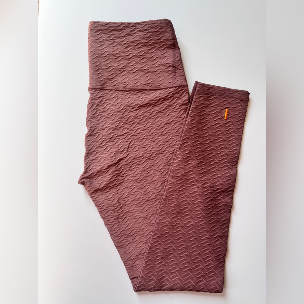 Lucy Brand Textured Mauve Pink Leggings Women’s Size Medium Yoga Pants